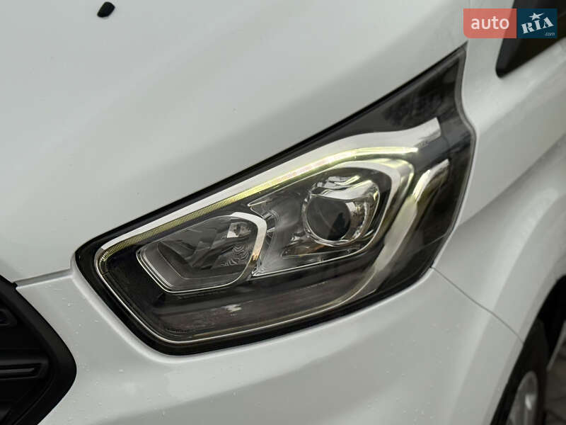 Вантажний фургон Ford Transit Custom 2020 в Луцьку