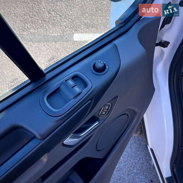 Грузовой фургон Ford Transit Custom 2019 в Киеве фото 18 Грузовой фургон Ford Transit Custom 2019 в Киеве