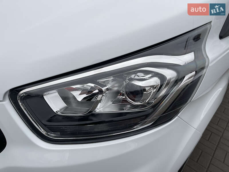 Вантажний фургон Ford Transit Custom 2022 в Житомирі