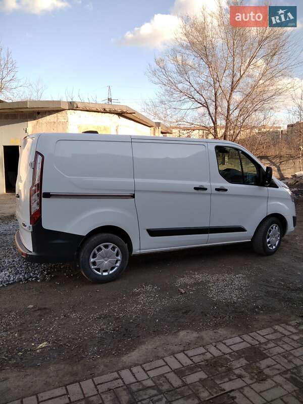 Мікроавтобус вантажний (до 3,5т) Ford Transit Custom 2017 в Кривому Розі фото 7 Мікроавтобус вантажний (до 3,5т) Ford Transit Custom 2017 в Кривому Розі
