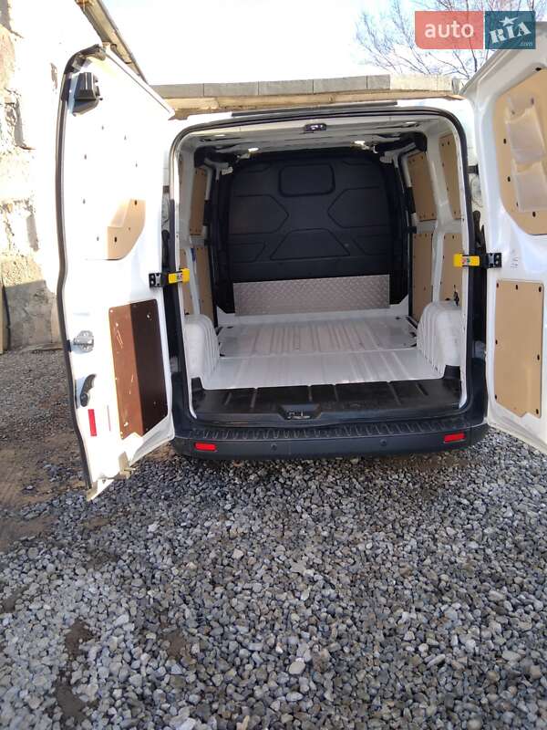 Мікроавтобус вантажний (до 3,5т) Ford Transit Custom 2017 в Кривому Розі фото 17 Мікроавтобус вантажний (до 3,5т) Ford Transit Custom 2017 в Кривому Розі