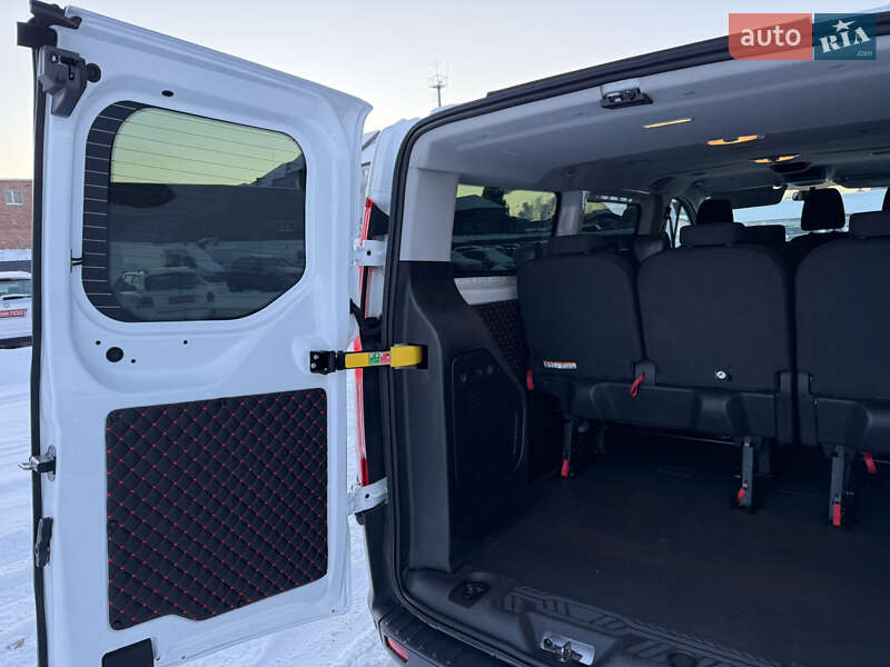 Минивэн Ford Transit Custom 2016 в Луцке