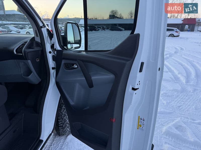 Минивэн Ford Transit Custom 2016 в Луцке