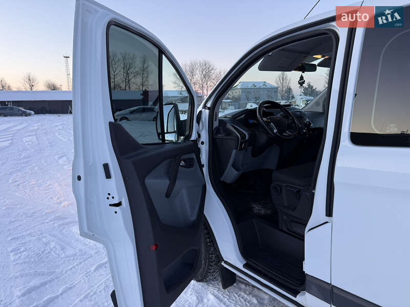 Минивэн Ford Transit Custom 2016 в Луцке