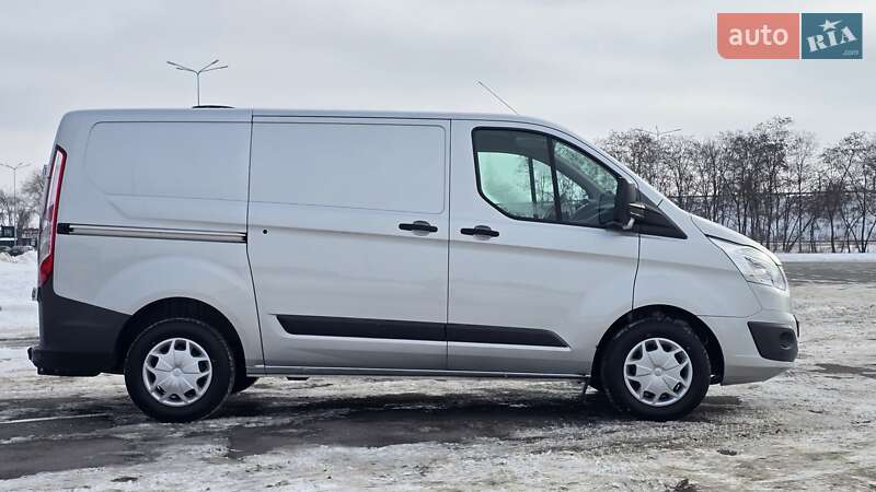 Вантажний фургон Ford Transit Custom 2017 в Дніпрі
