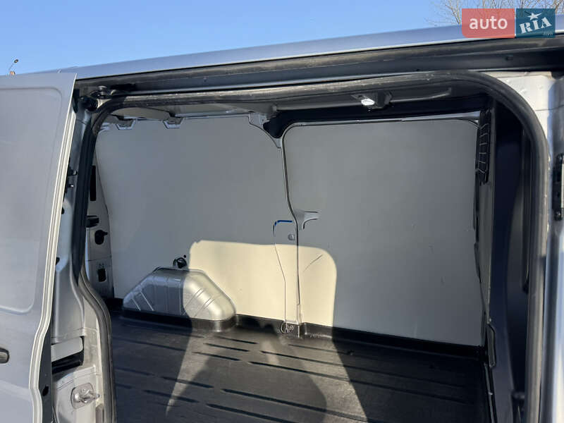 Вантажний фургон Ford Transit Custom 2019 в Рівному