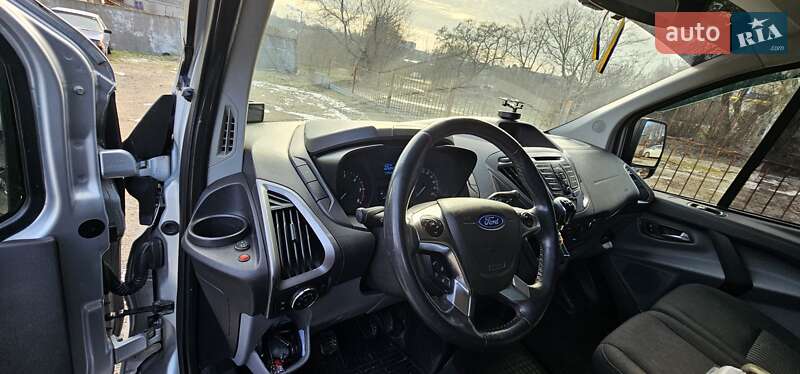 Вантажний фургон Ford Transit Custom 2015 в Запоріжжі