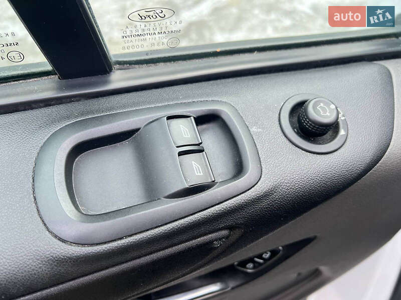 Вантажний фургон Ford Transit Custom 2019 в Львові