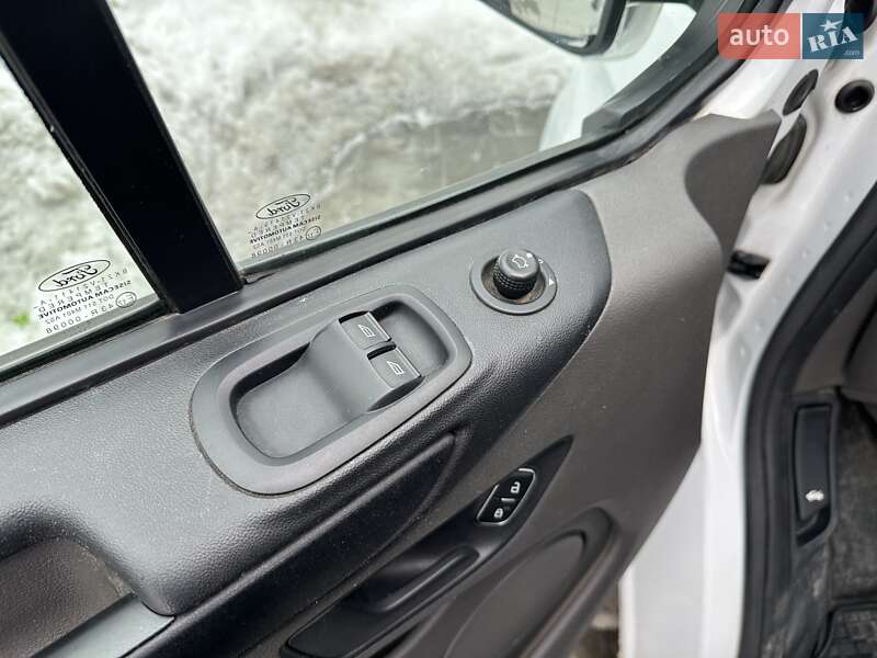 Мінівен Ford Transit Custom 2018 в Києві