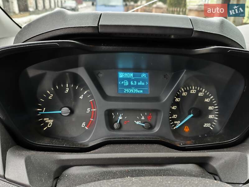 Вантажний фургон Ford Transit Custom 2017 в Міжгір'ї