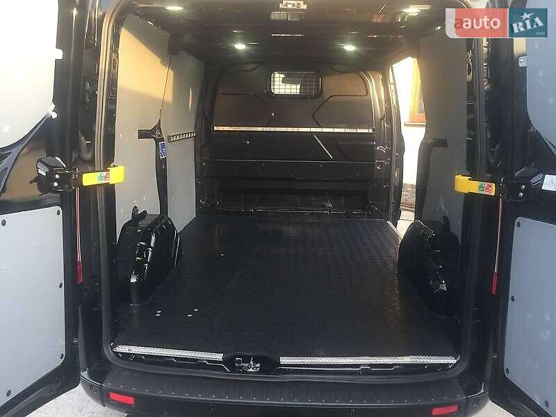 Грузовой фургон Ford Transit Custom 2016 в Ужгороде
