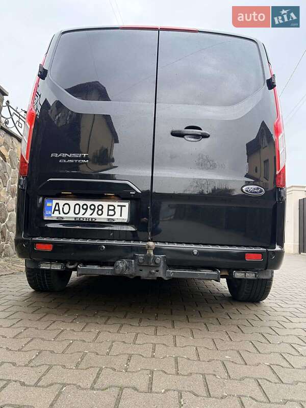 Грузовой фургон Ford Transit Custom 2016 в Ужгороде