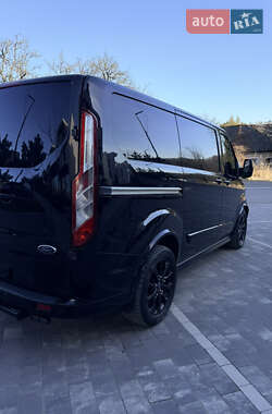 Вантажний фургон Ford Transit Custom 2016 в Ужгороді