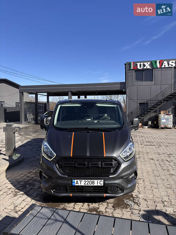 Вантажний фургон Ford Transit Custom 2019 в Івано-Франківську