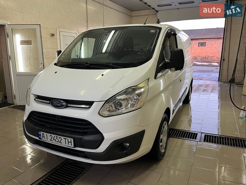 Вантажний фургон Ford Transit Custom 2015 в Ружині