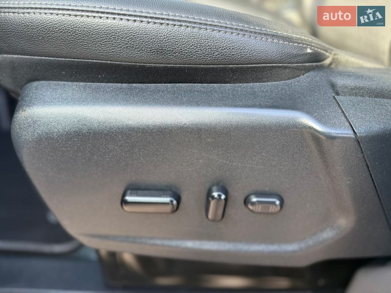 Вантажопасажирський фургон Ford Transit Custom 2020 в Києві