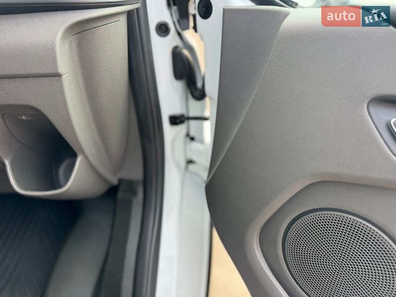 Грузовой фургон Ford Transit Custom 2021 в Киеве фото 57 Грузовой фургон Ford Transit Custom 2021 в Киеве