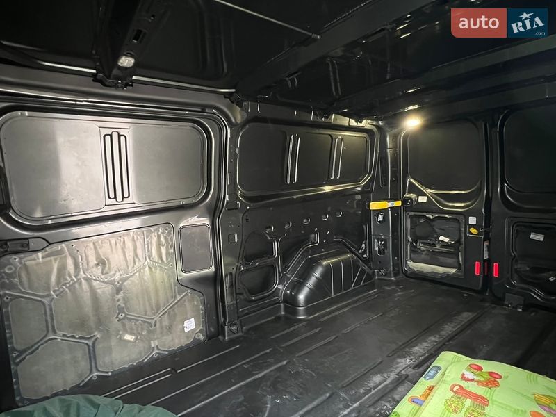 Микроавтобус грузовой (до 3,5т) Ford Transit Custom 2016 в Львове фото 9 Микроавтобус грузовой (до 3,5т) Ford Transit Custom 2016 в Львове