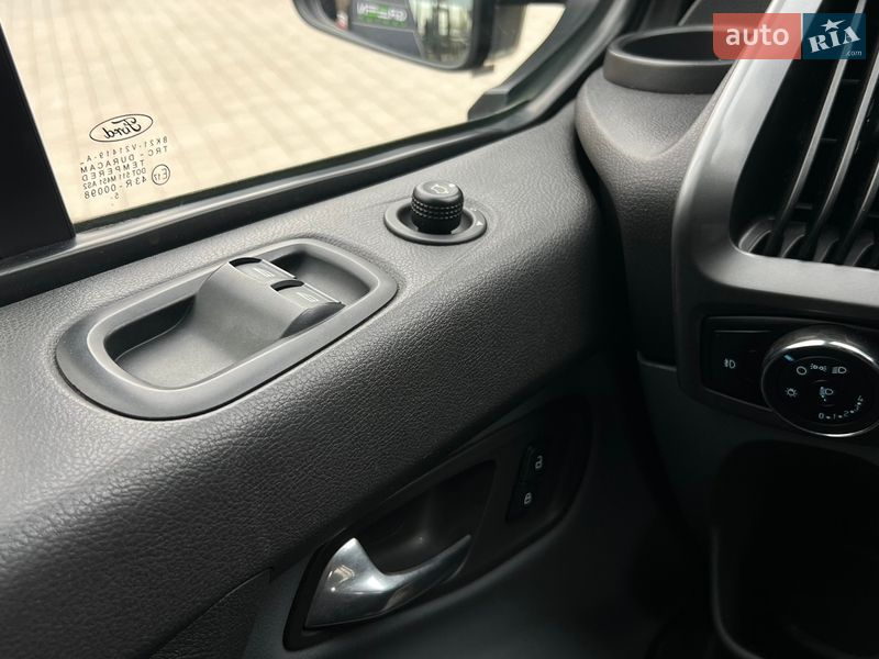 Микроавтобус грузовой (до 3,5т) Ford Transit Custom 2016 в Львове фото 19 Микроавтобус грузовой (до 3,5т) Ford Transit Custom 2016 в Львове