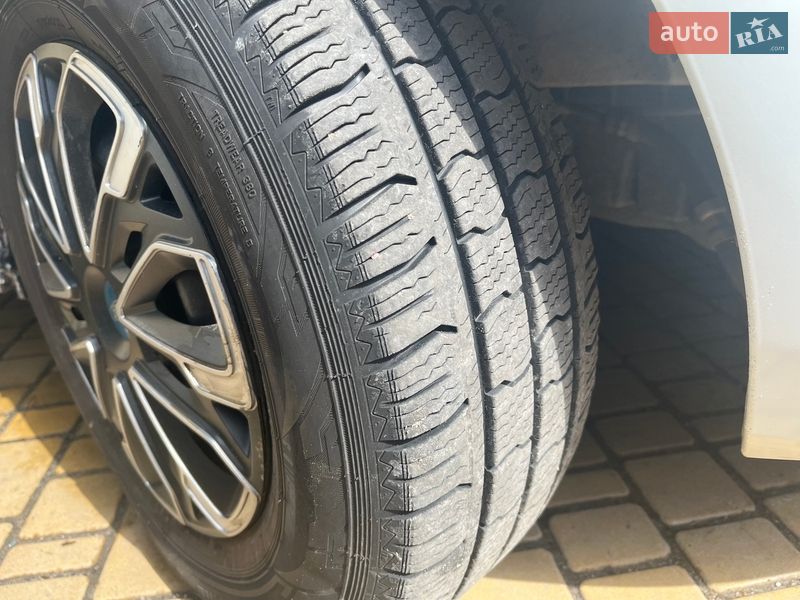 Вантажний фургон Ford Transit Custom 2013 в Бучі