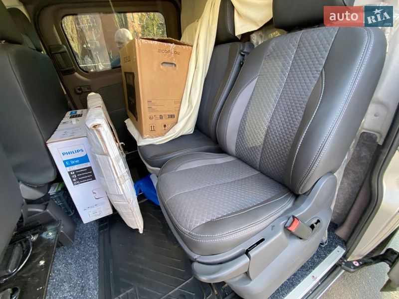 Вантажопасажирський фургон Ford Transit Custom 2017 в Житомирі