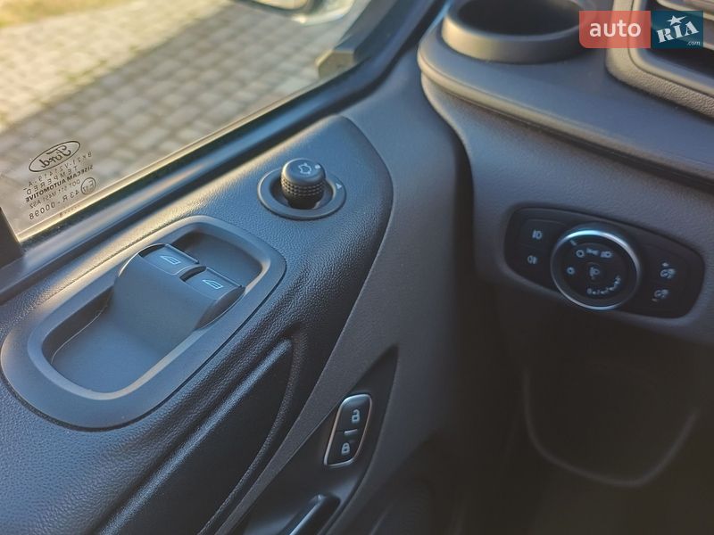 Минивэн Ford Transit Custom 2018 в Луцке