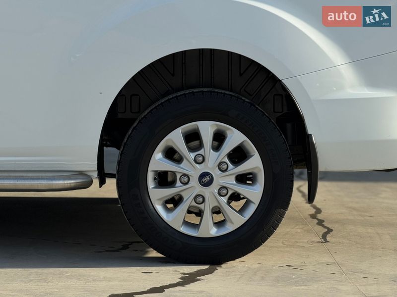 Грузопассажирский фургон Ford Transit Custom 2020 в Дубно