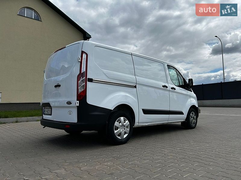 Грузовой фургон Ford Transit Custom 2015 в Луцке
