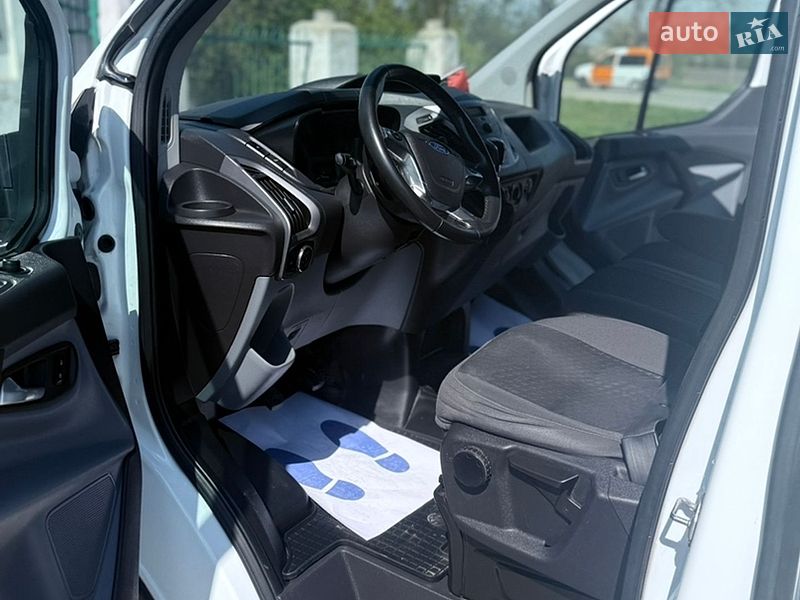 Грузовой фургон Ford Transit Custom 2017 в Хоросткове