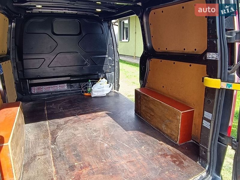 Вантажний фургон Ford Transit Custom 2017 в Калуші