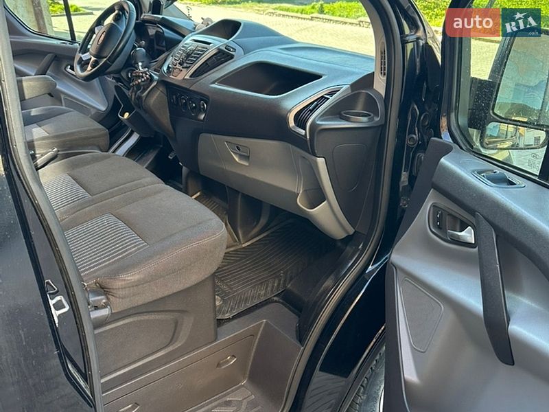 Грузовой фургон Ford Transit Custom 2016 в Радивилове
