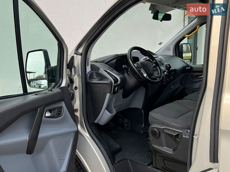Минивэн Ford Transit Custom 2016 в Луцке