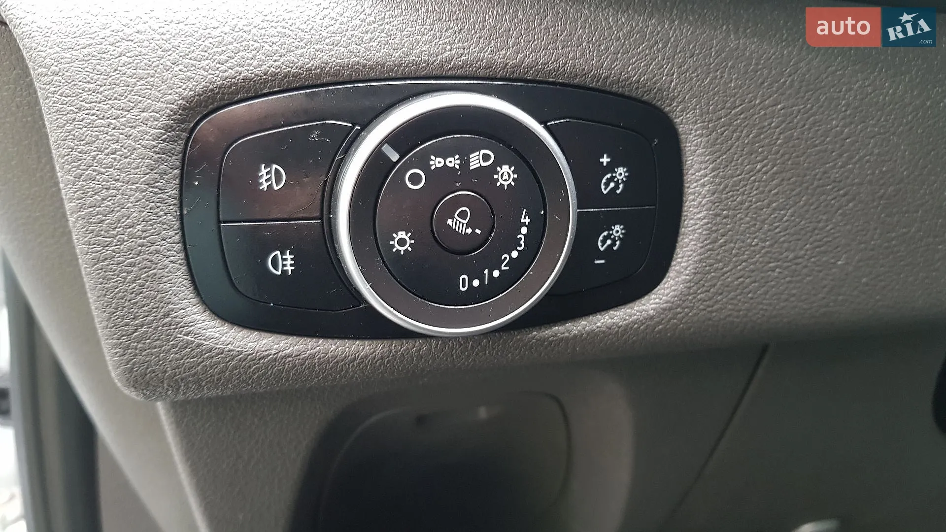 2020 Ford Transit Connect - мініатюра 15