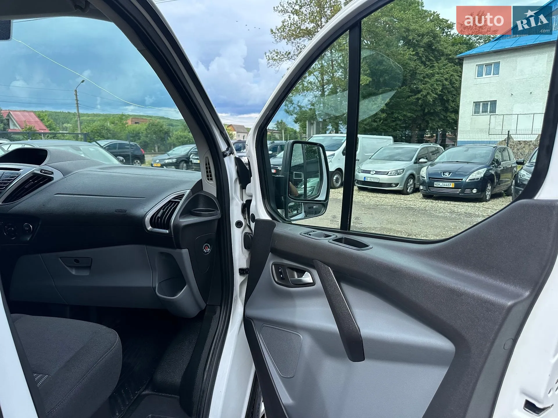 2017 Ford Transit Connect - мініатюра 46