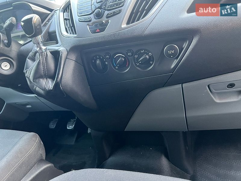 Грузовой фургон Ford Transit Custom 2015 в Ровно фото 20 Грузовой фургон Ford Transit Custom 2015 в Ровно