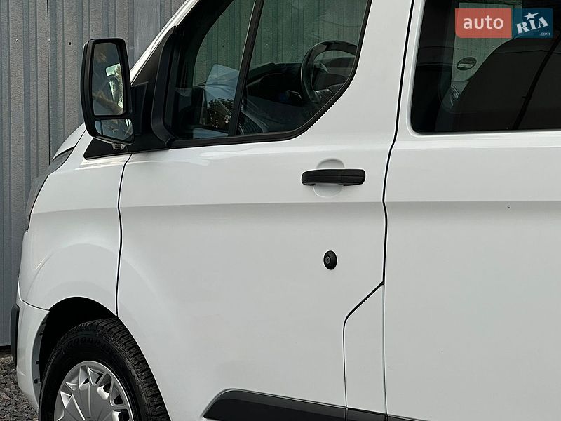 Минивэн Ford Transit Custom 2015 в Самборе