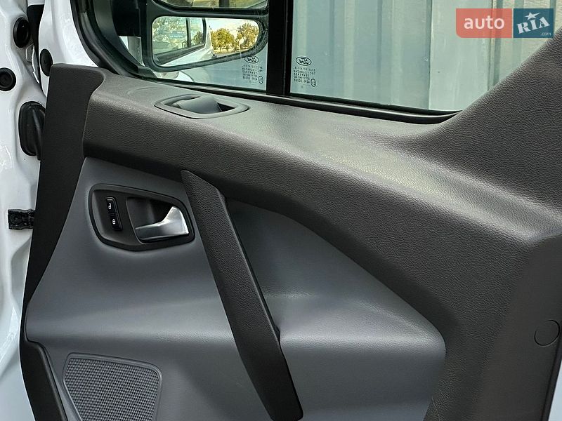 Минивэн Ford Transit Custom 2015 в Самборе