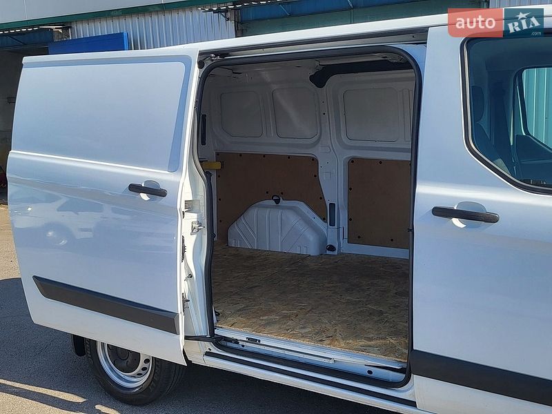 Вантажний фургон Ford Transit Custom 2017 в Києві