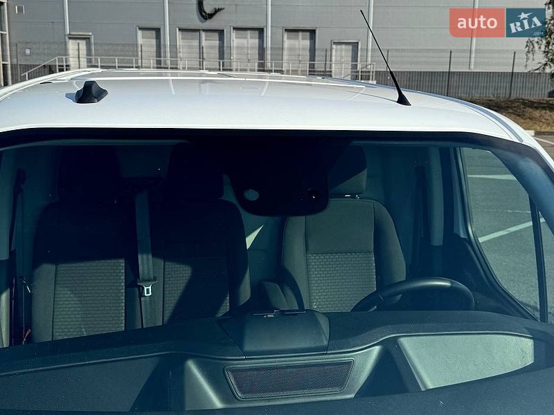 Грузовой фургон Ford Transit Custom 2023 в Киеве