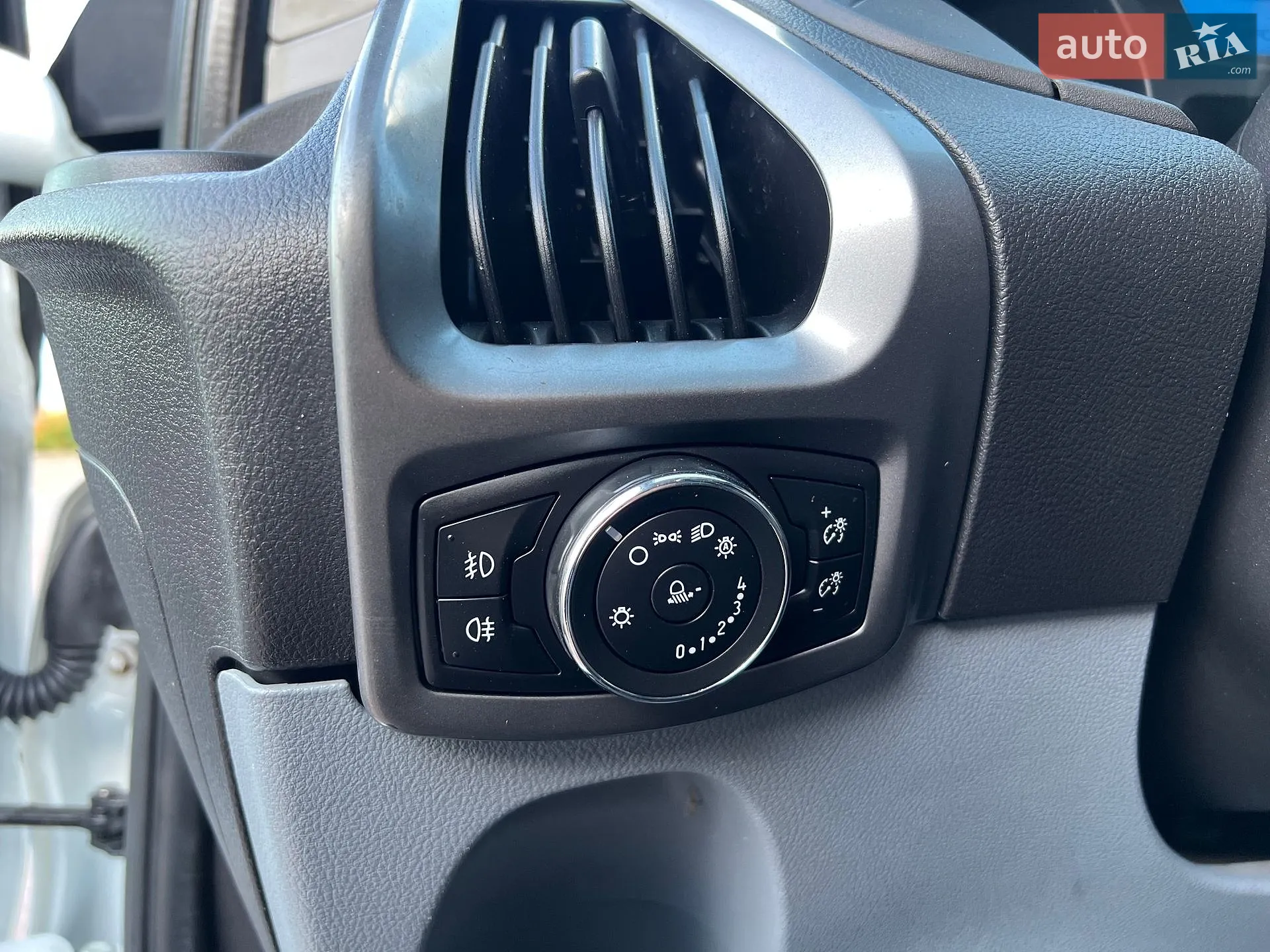 2014 Ford Transit Connect - мініатюра 30