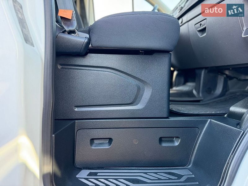 Мінівен Ford Transit Custom 2021 в Києві фото 94 Мінівен Ford Transit Custom 2021 в Києві