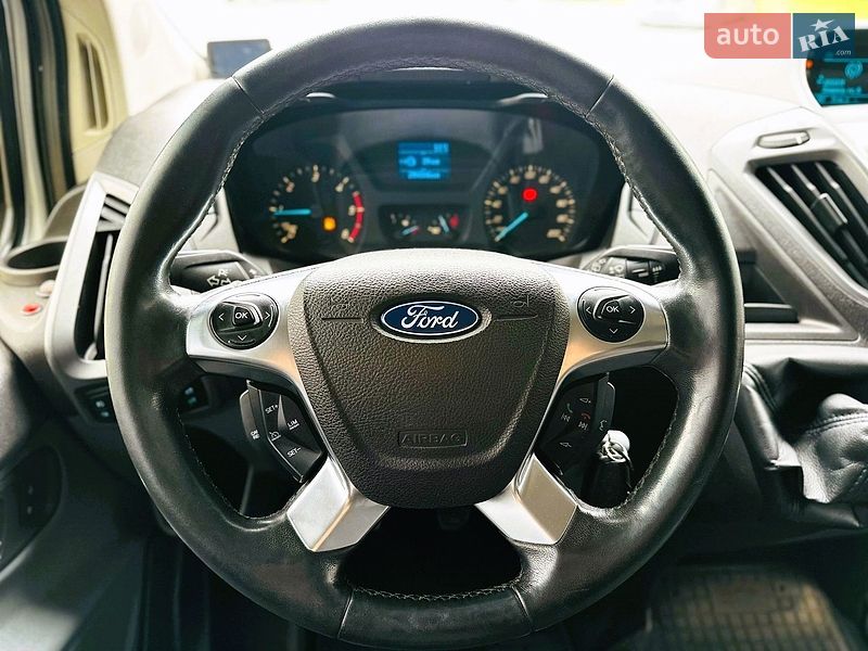 Вантажний фургон Ford Transit Custom 2015 в Києві