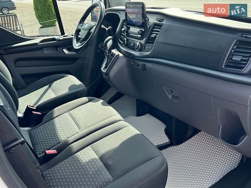 Вантажний фургон Ford Transit Custom 2022 в Лопатині