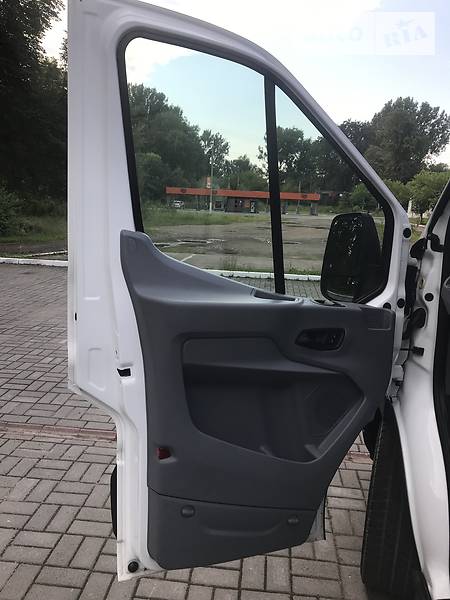 Вантажний фургон Ford Transit 2014 в Дрогобичі