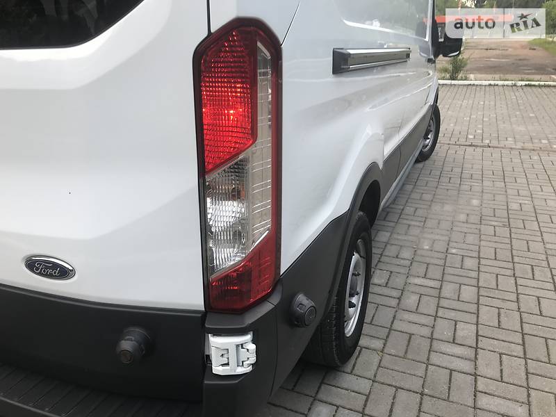 Вантажний фургон Ford Transit 2014 в Дрогобичі