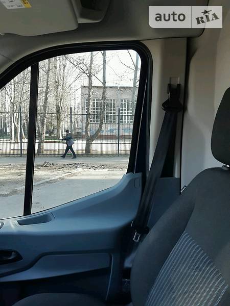 Вантажопасажирський фургон Ford Transit 2015 в Миколаєві