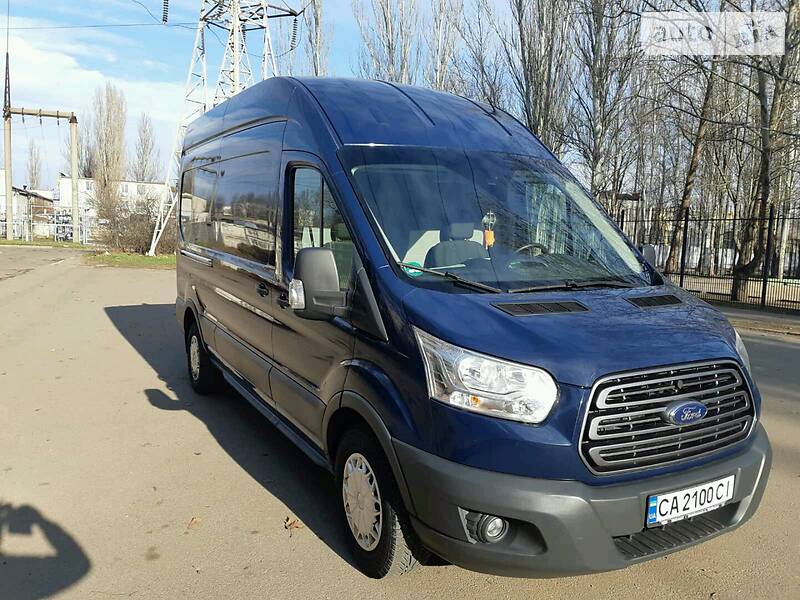 Вантажопасажирський фургон Ford Transit 2015 в Миколаєві