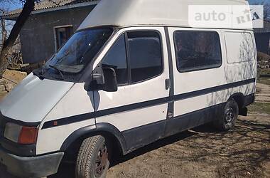 Вантажопасажирський фургон Ford Transit 1988 в 