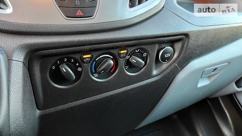 Вантажопасажирський фургон Ford Transit 2018 в Чернівцях