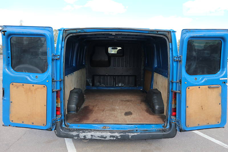 Вантажопасажирський фургон Ford Transit 2004 в Харкові